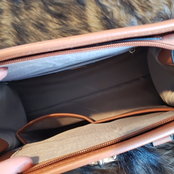 Dasein Hand Bag Shoulder Strap Like New NWOT - Picture 2 of 4